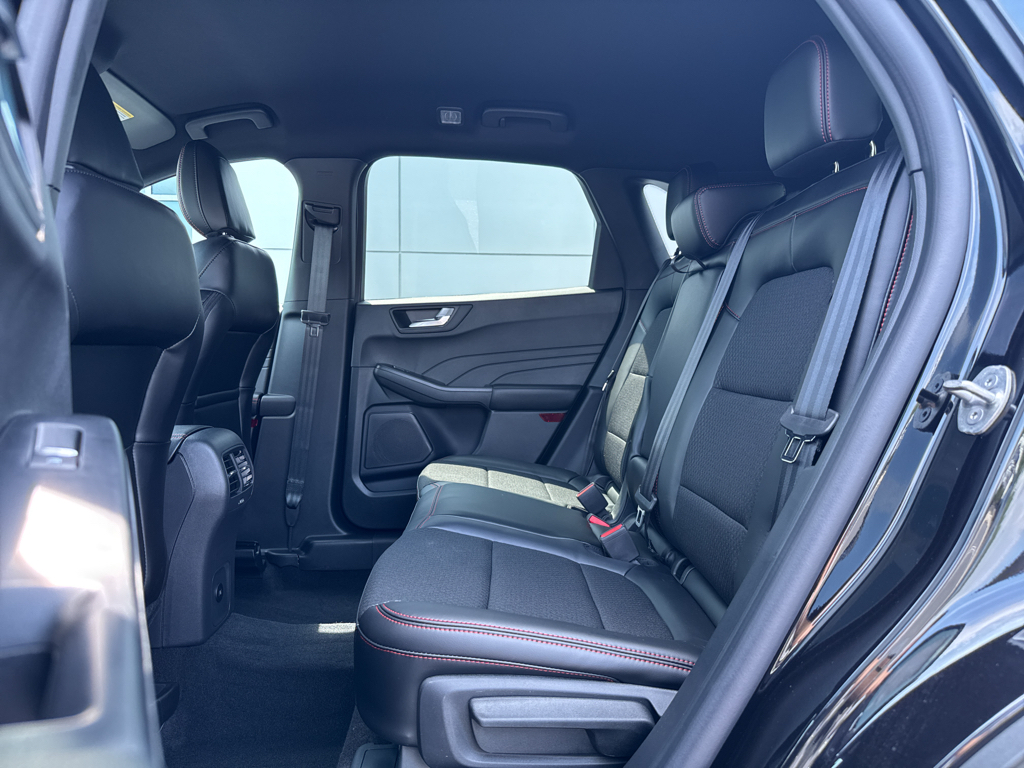 2025 Ford Escape ST-Line photo 22