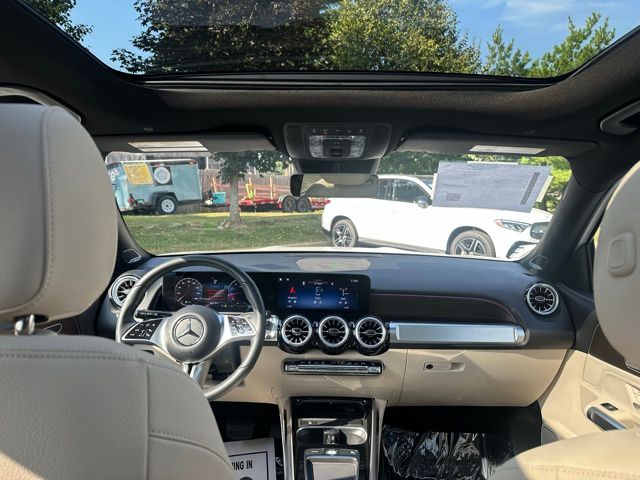 2025 Mercedes Benz GLB 250 4MATIC photo 25