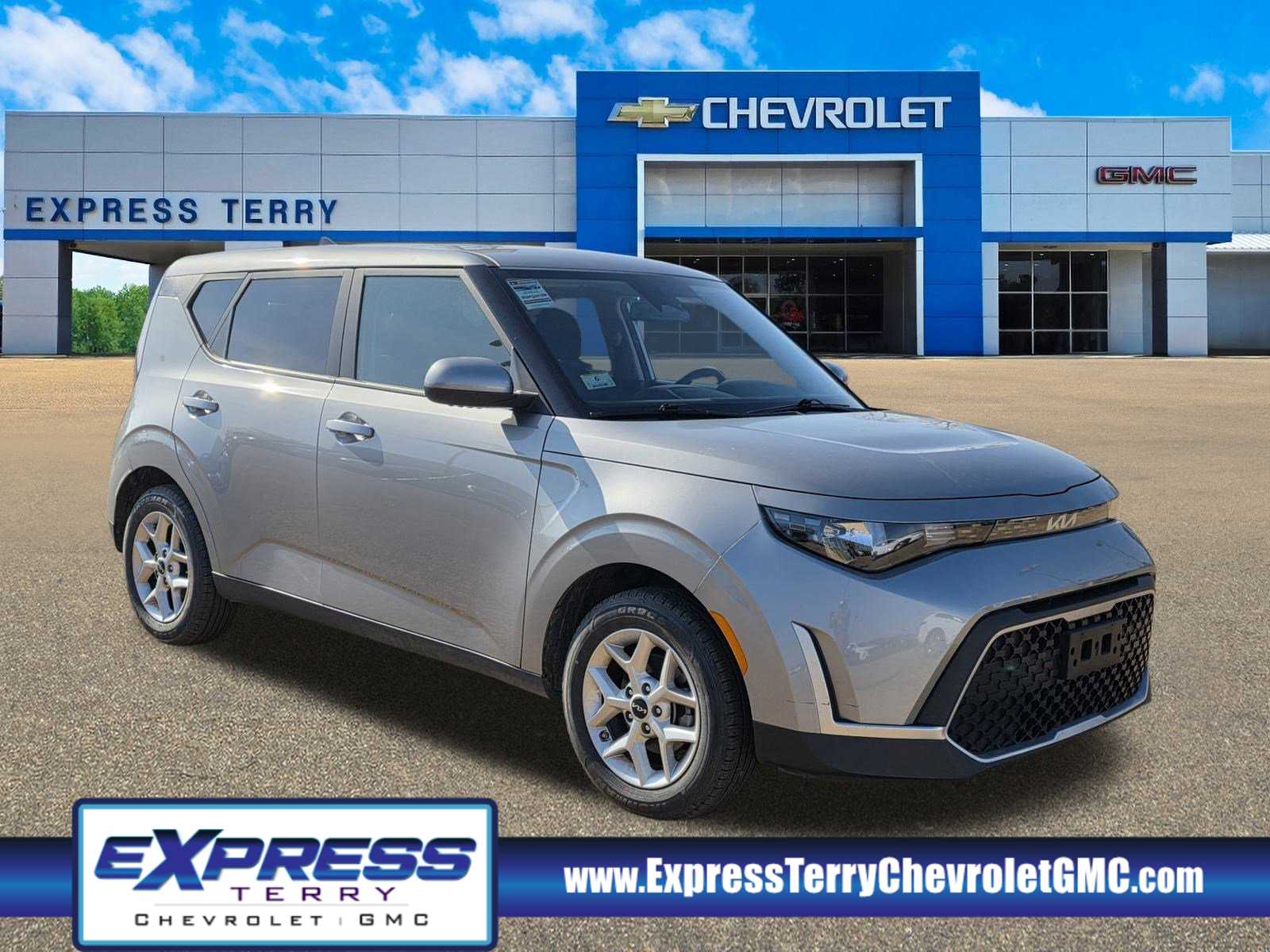 2024 Kia Soul LX's photo