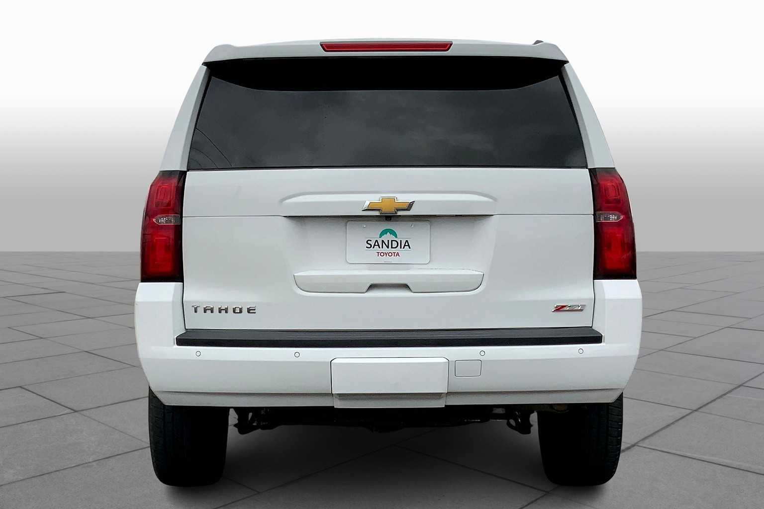 2018 Chevrolet Tahoe LT photo 4