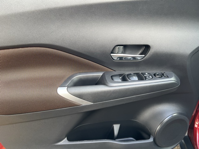 2023 Nissan Kicks SR photo 25