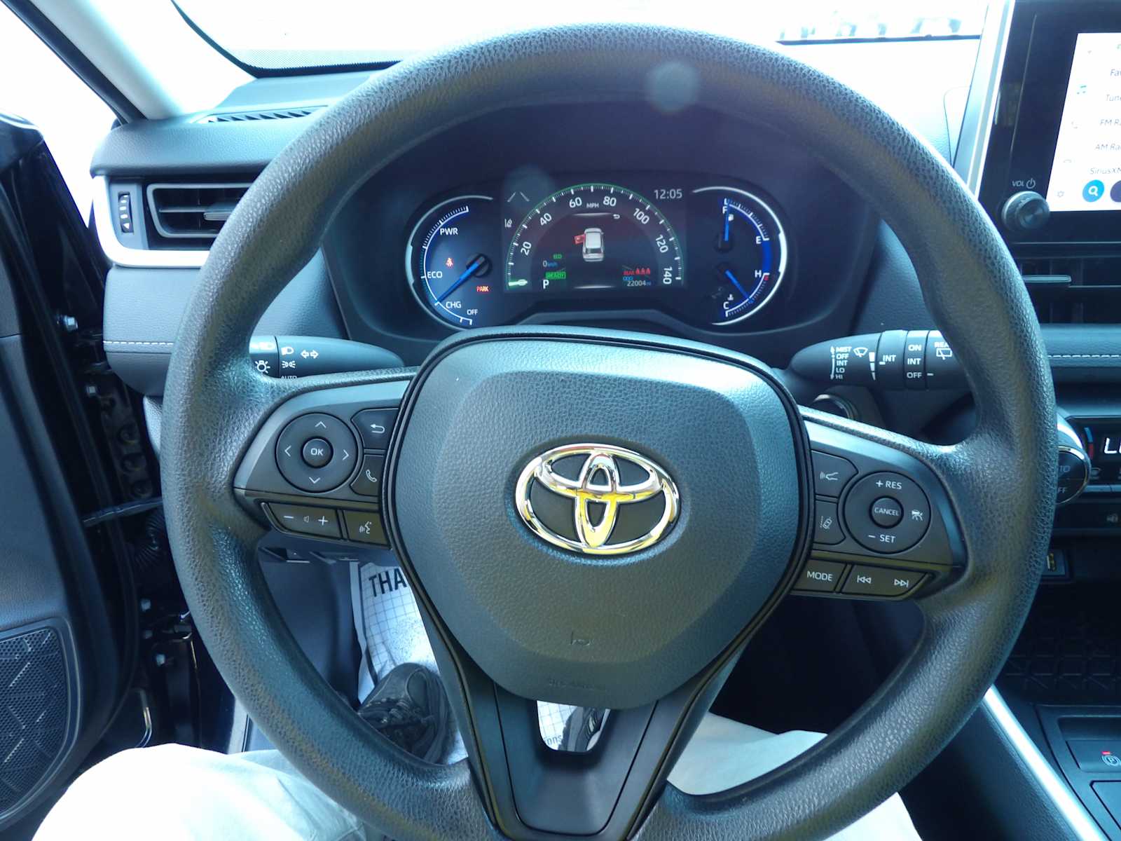 2024 Toyota RAV4 Hybrid XLE photo 15