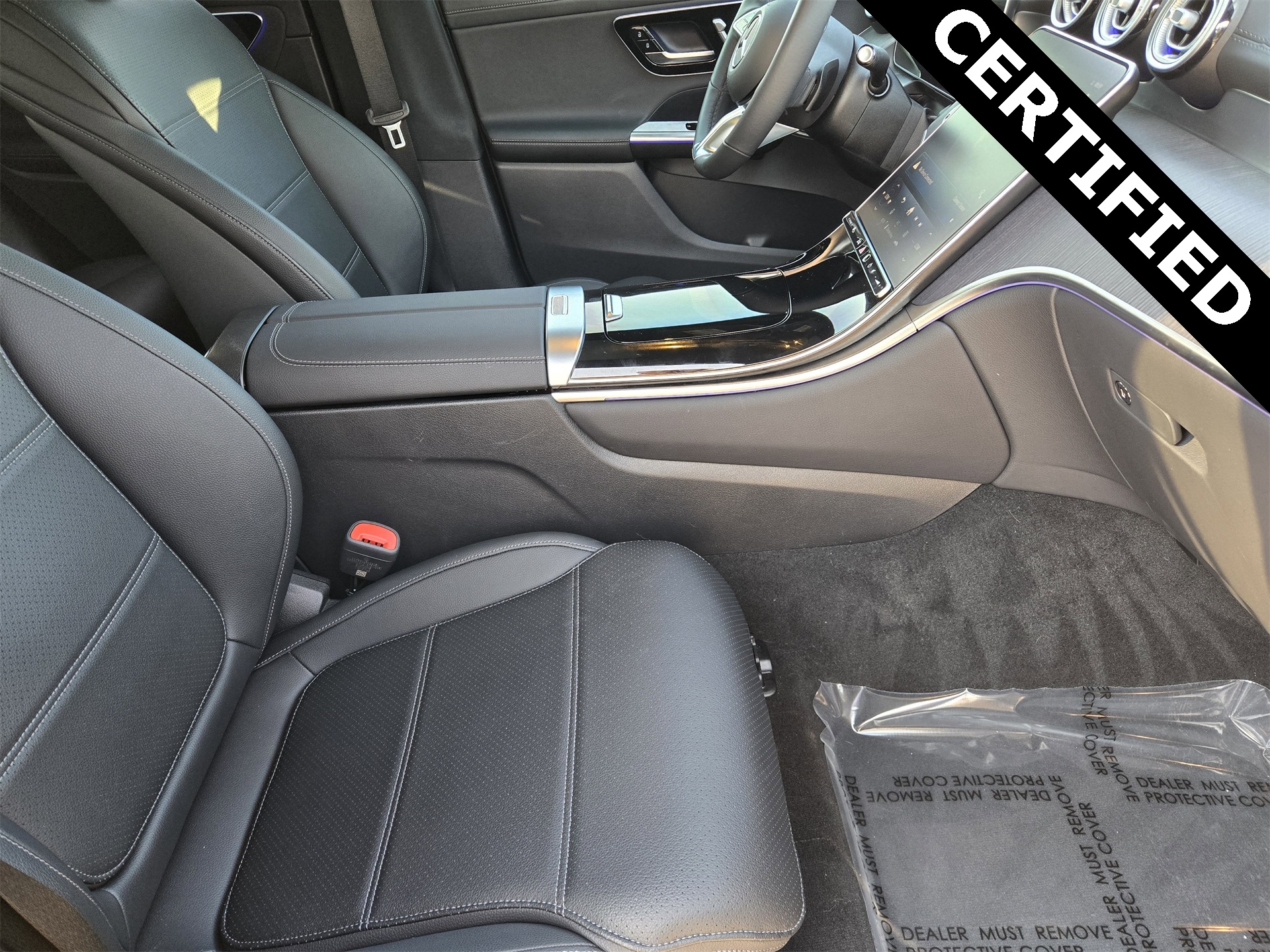2025 Mercedes Benz GLC 300 photo 10