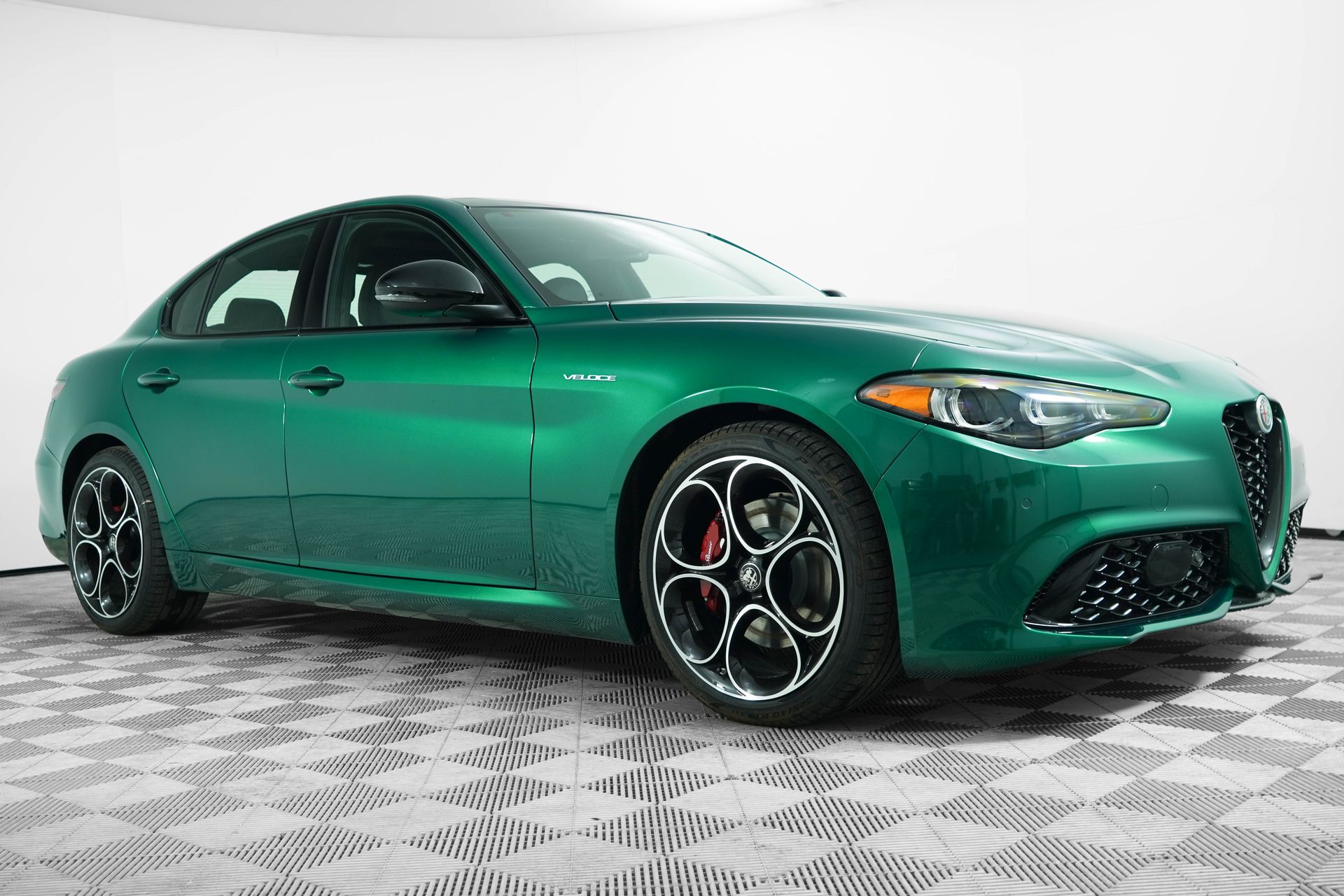 2025 Alfa Romeo Giulia Base