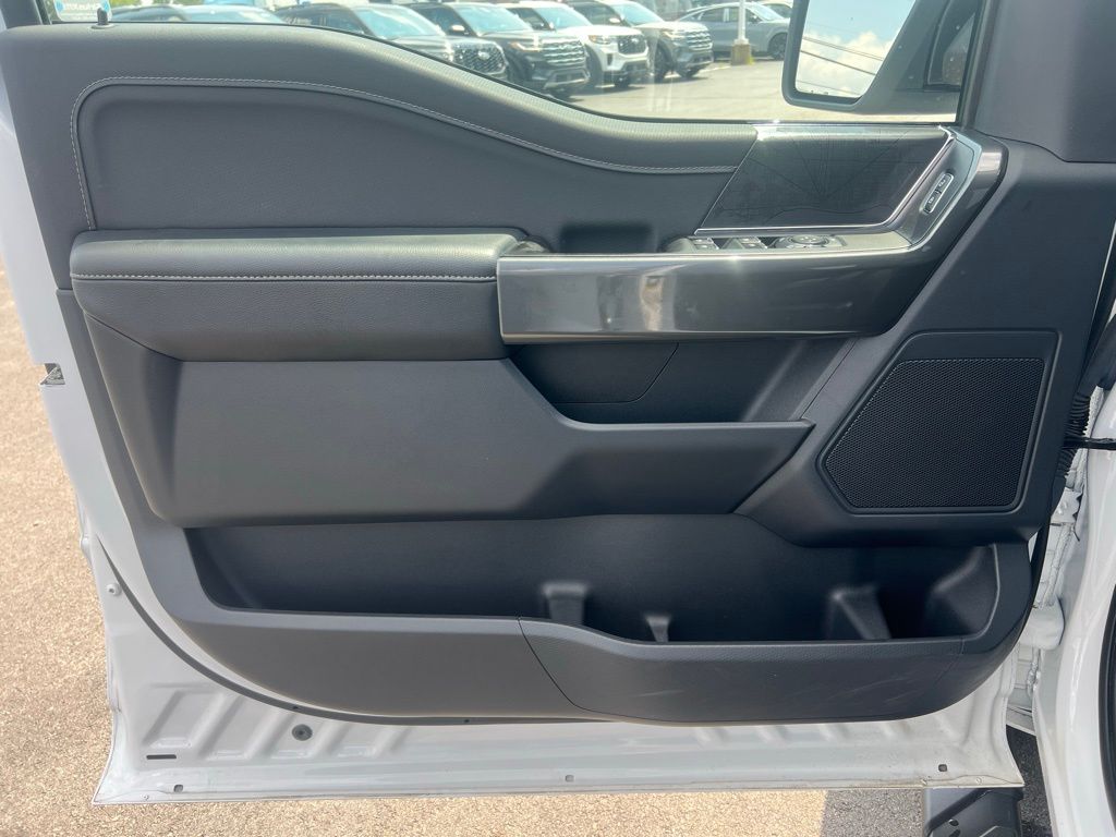 2023 Ford F-150 XLT photo 17