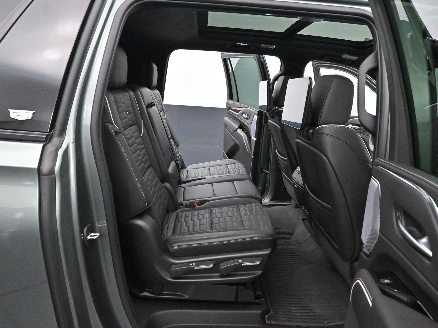 2023 Cadillac Escalade ESV Sport Platinum photo 34
