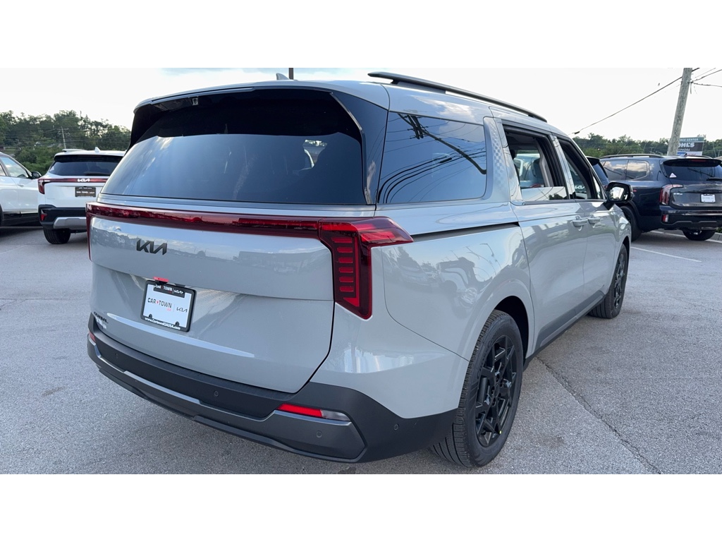 2026 Kia Carnival SX Prestige photo 3