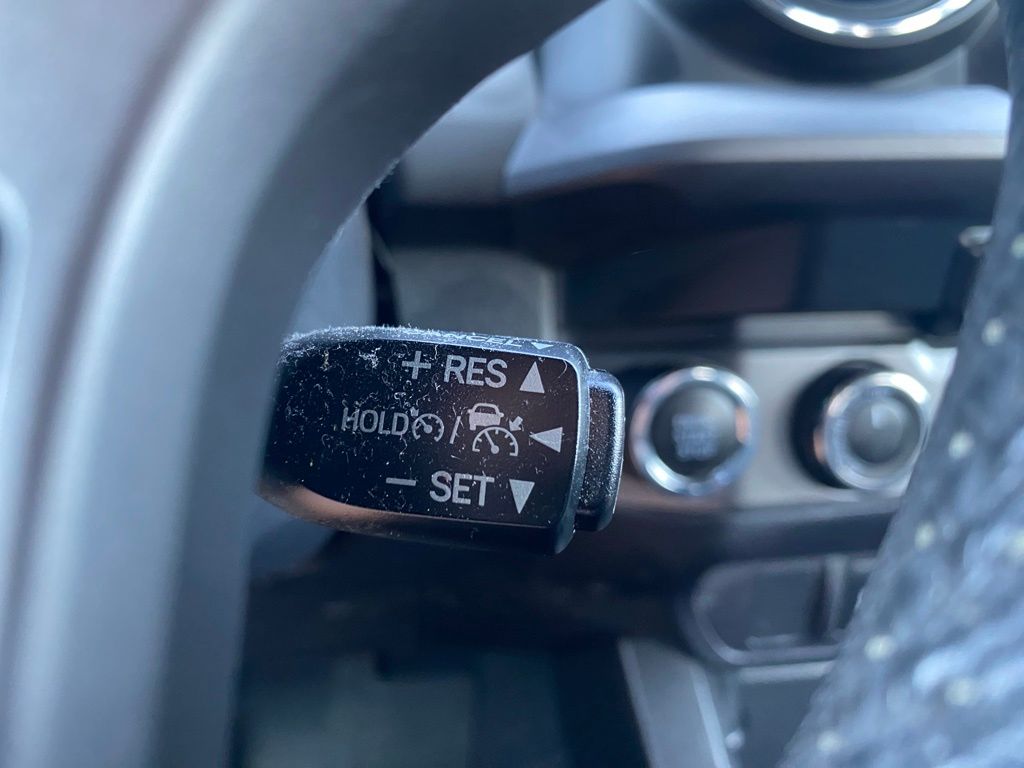 2020 Toyota Tacoma SR5 photo 13
