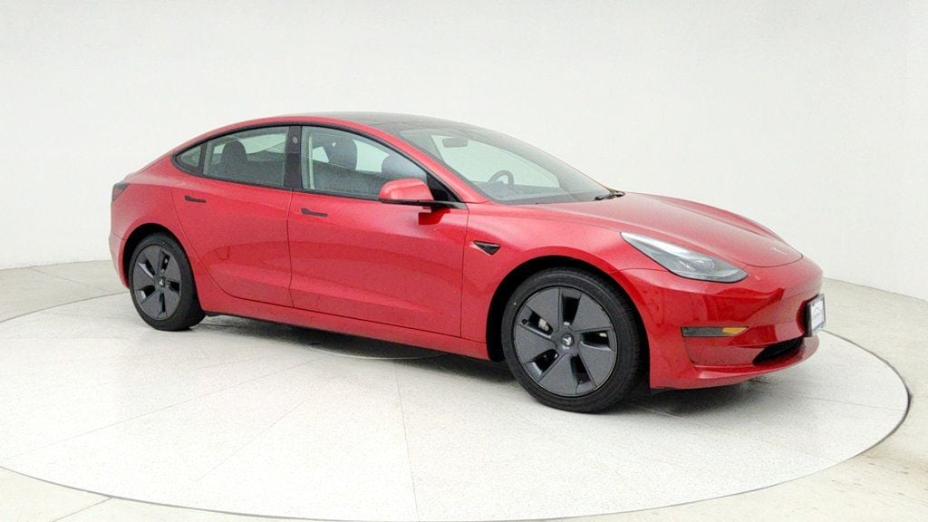 2023 Tesla Model 3 photo 5