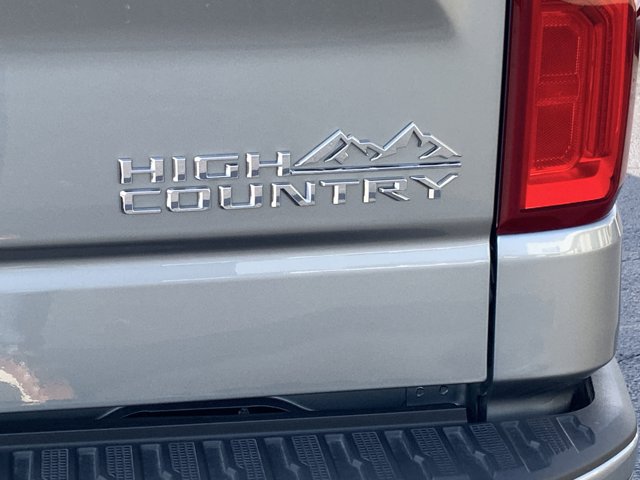 2025 Chevrolet Silverado 1500 High Country photo 9