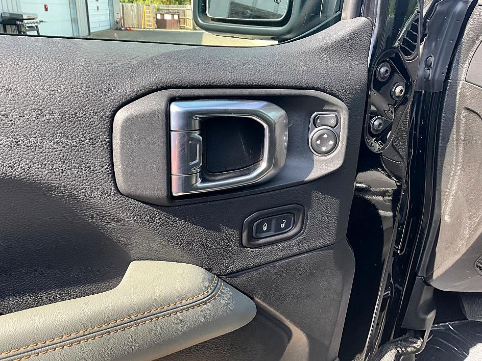 2025 Jeep Gladiator Mojave photo 12