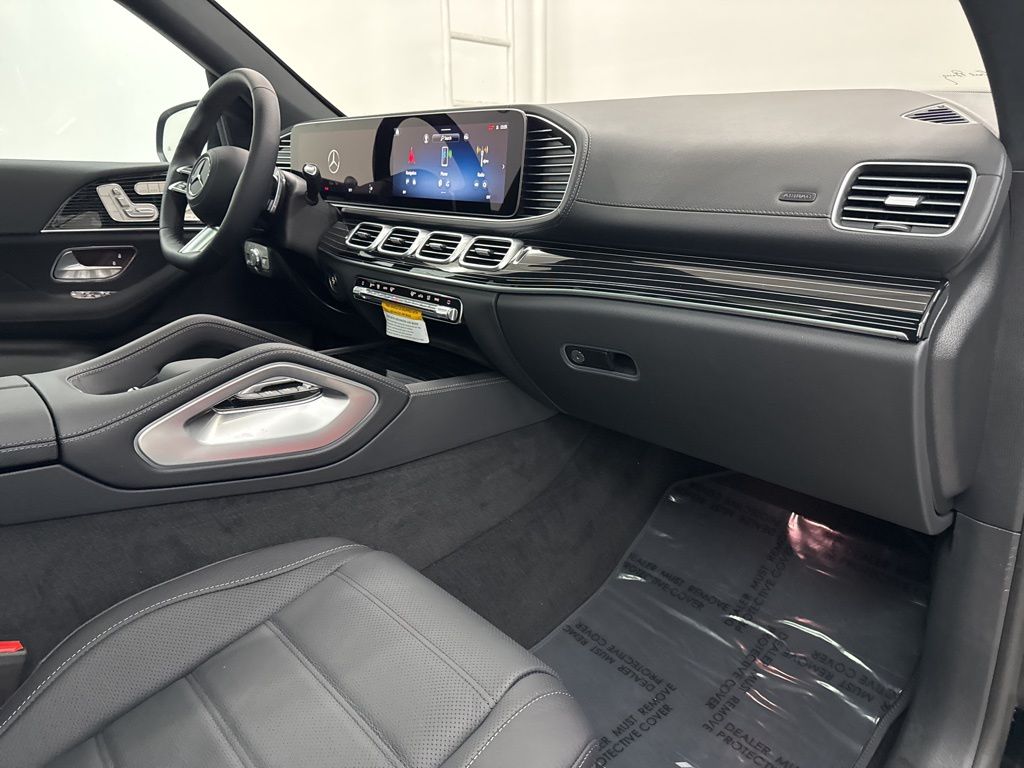 2026 Mercedes Benz GLS 580 4MATIC photo 24