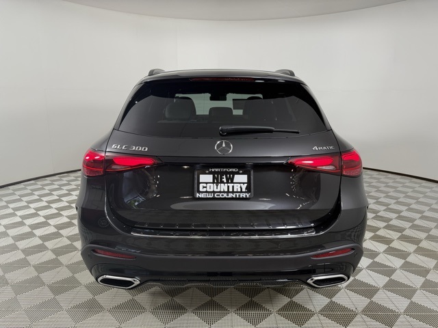 2026 Mercedes Benz GLC 300 4MATIC photo 3