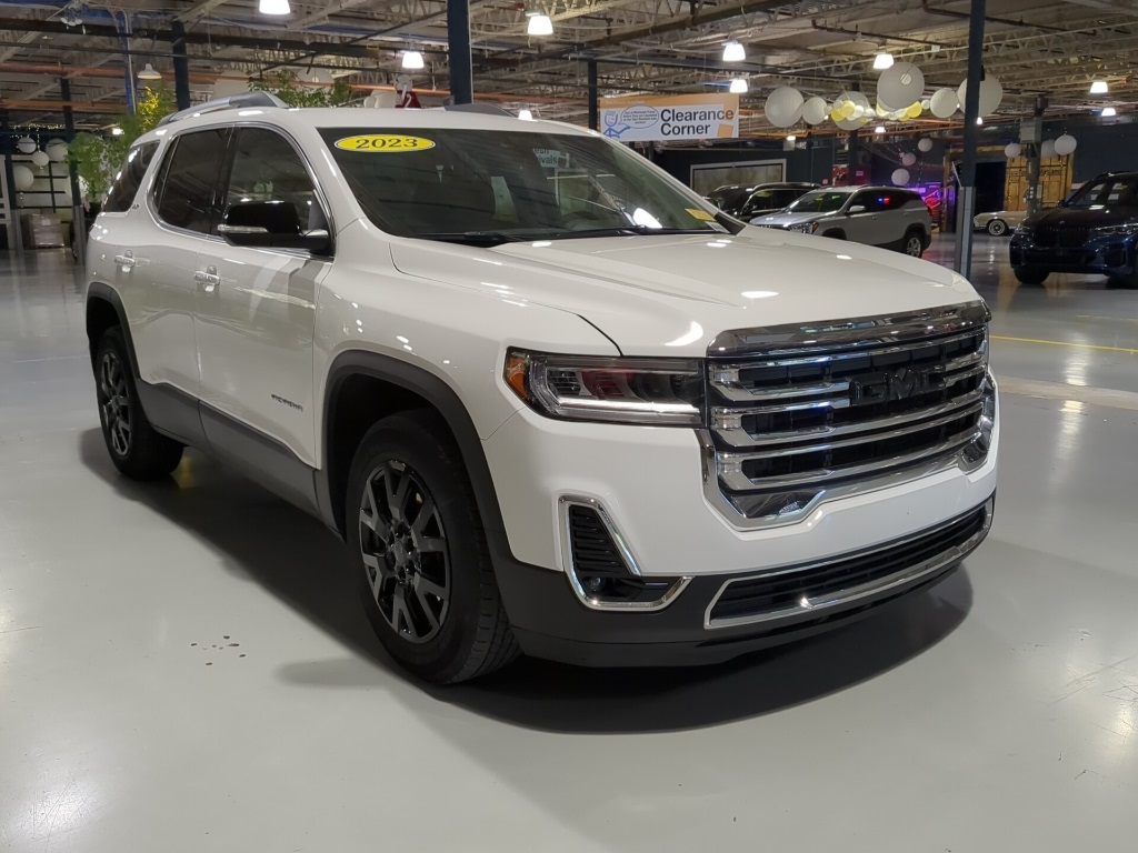 2023 Gmc Acadia SLT photo 2