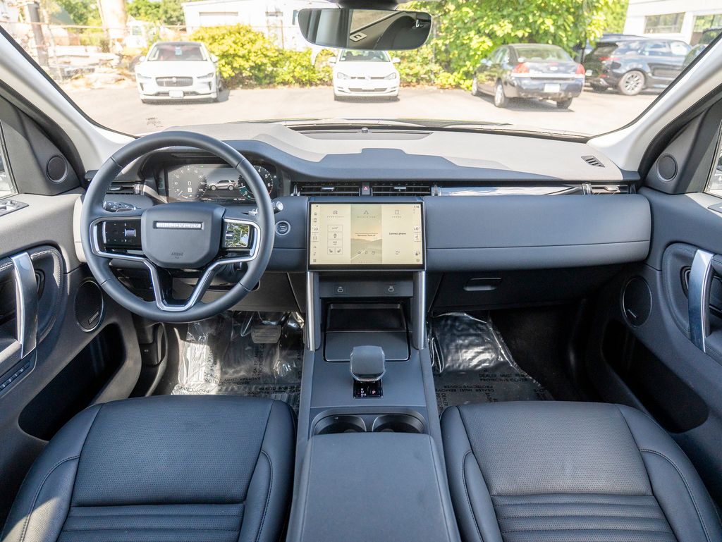 2024 Land Rover Discovery Sport S photo 15