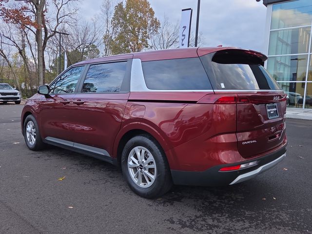 2023 Kia Carnival LX photo 3