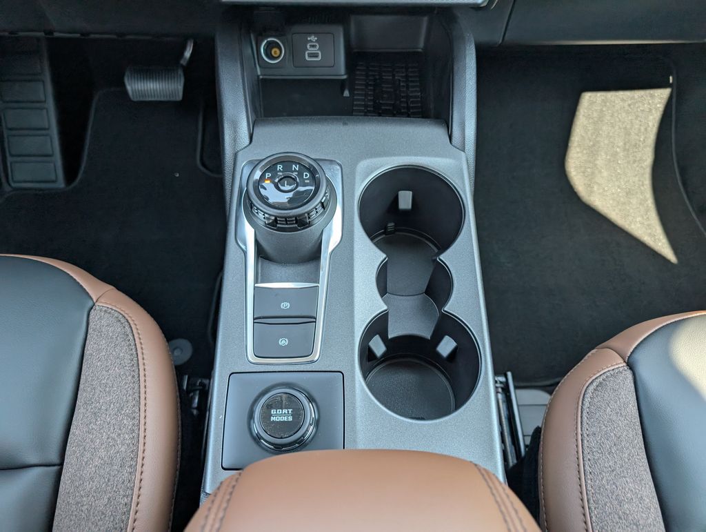 2025 Ford Bronco Sport Outer Banks photo 12