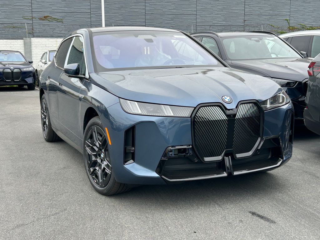 2026 Bmw iX photo 2