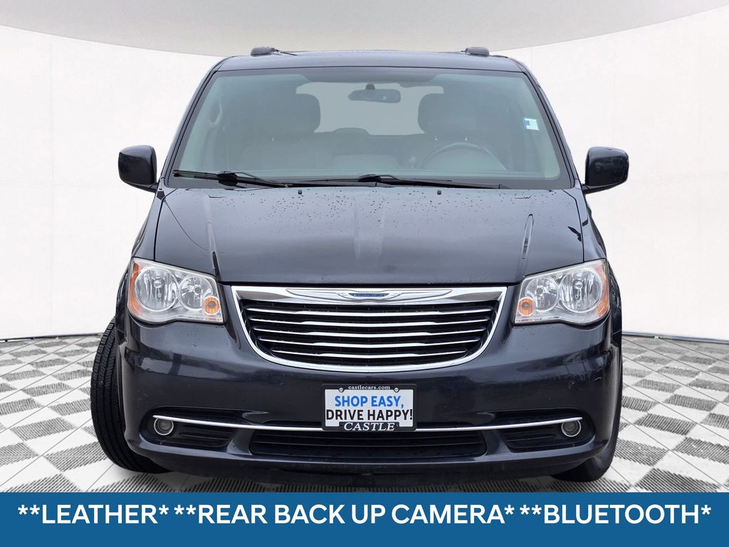 Used 2014 Chrysler Town & Country Touring with VIN 2C4RC1BGXER220726 for sale in Oak Lawn, IL
