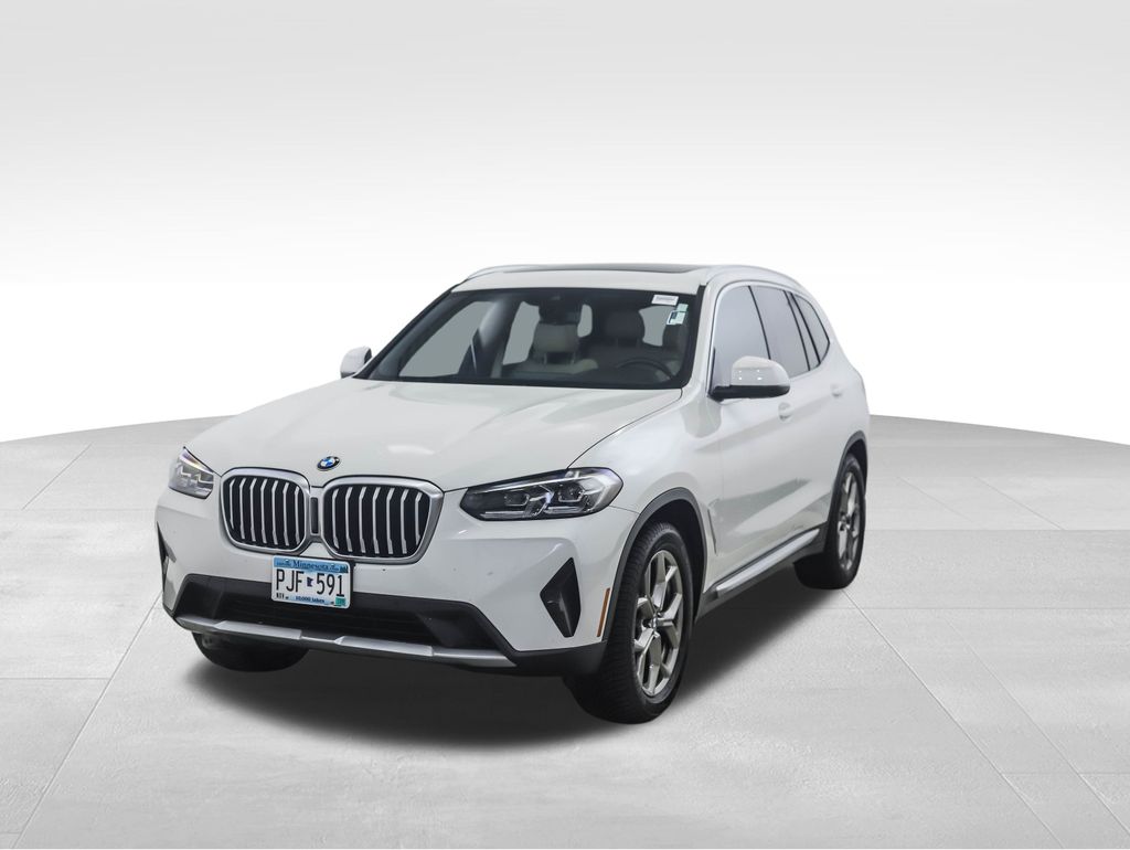 2022 BMW X3 30i's photo