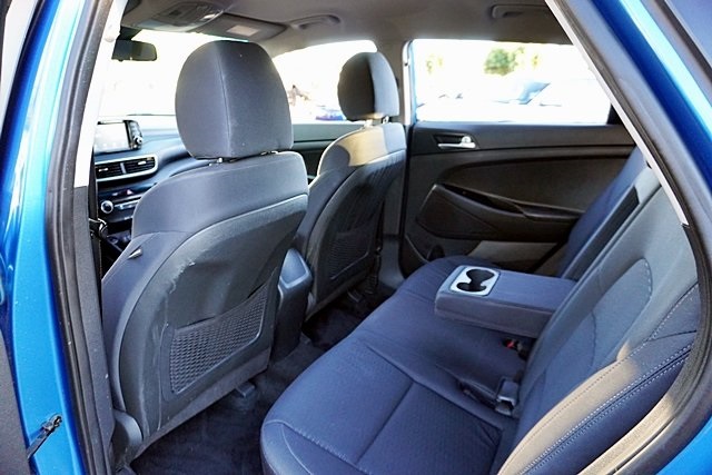 Used 2020 Blue Hyundai SE image 16