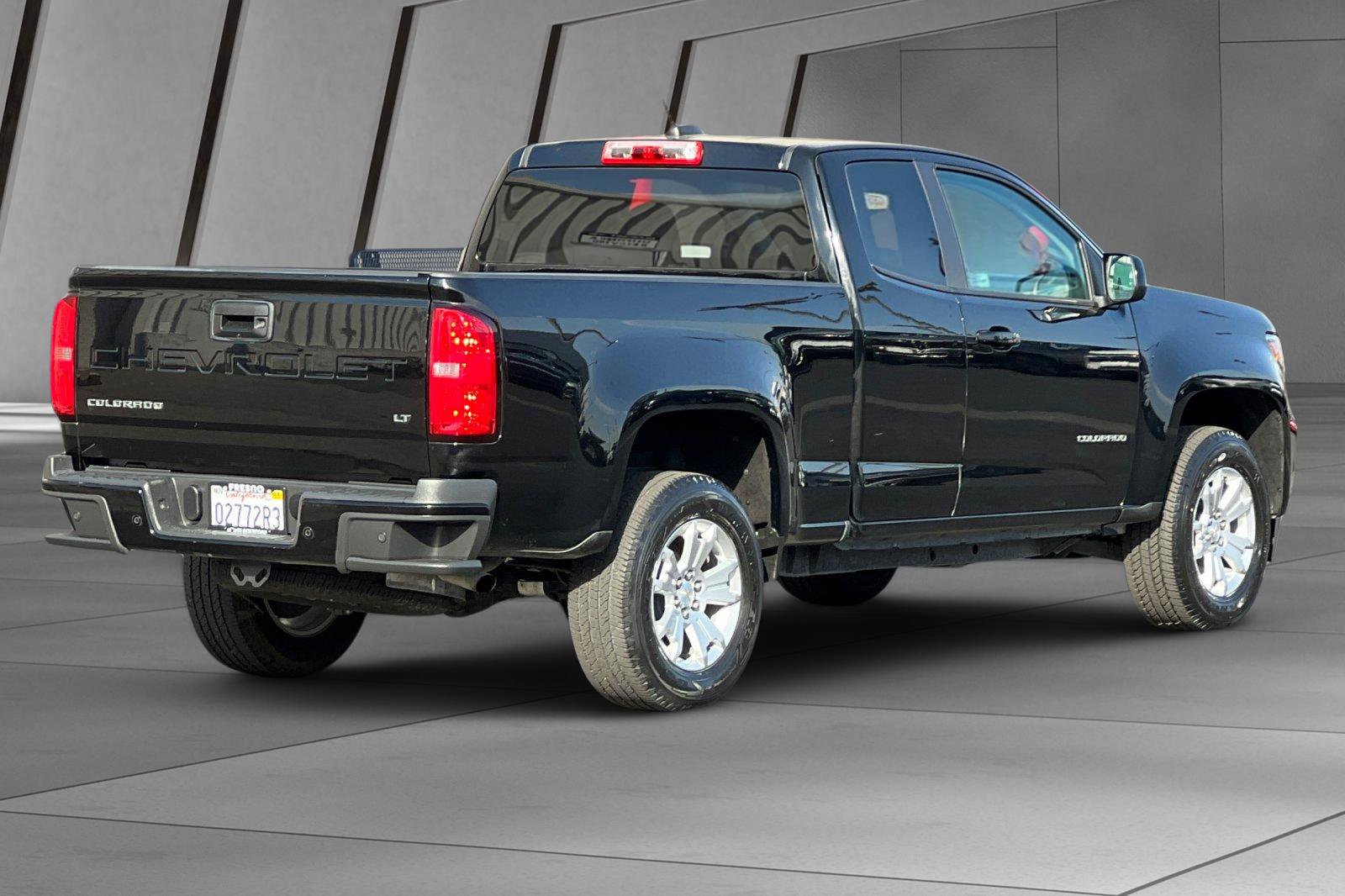2022 Chevrolet Colorado LT photo 3