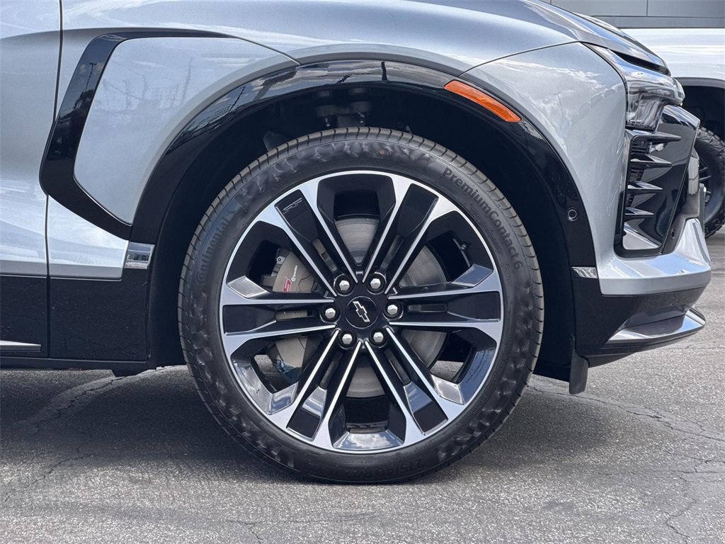 2026 Chevrolet Blazer EV photo 32