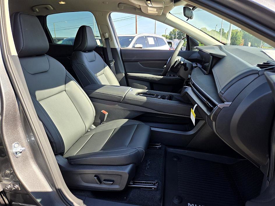 2025 Nissan Murano SV photo 10