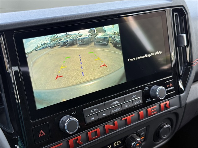 2025 Nissan Frontier PRO-4X photo 12