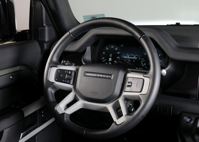 2024 Land Rover Defender 90 S photo 12