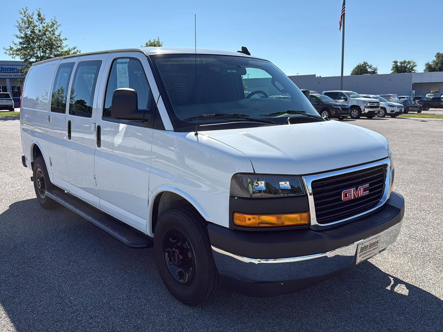 2023 Gmc Savana 2500 Cargo photo 2