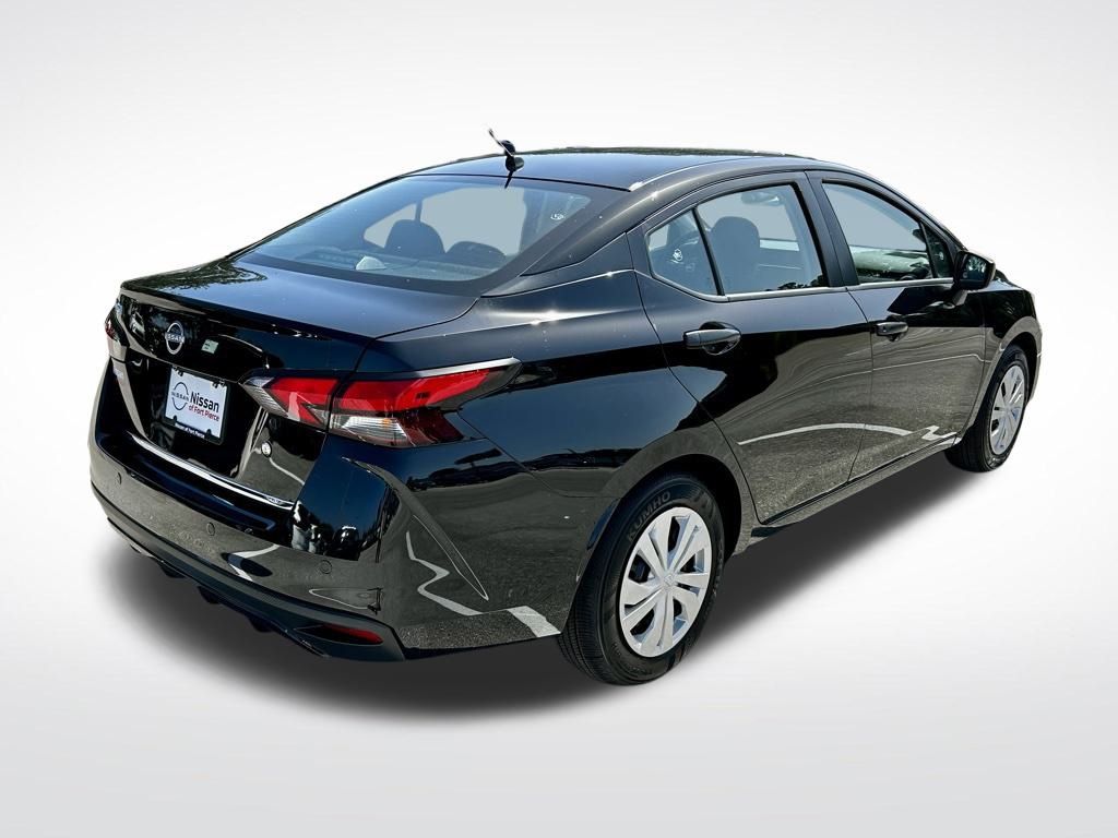 2025 Nissan Versa S photo 5