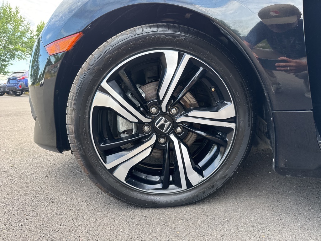2017 Honda Civic Touring photo 47