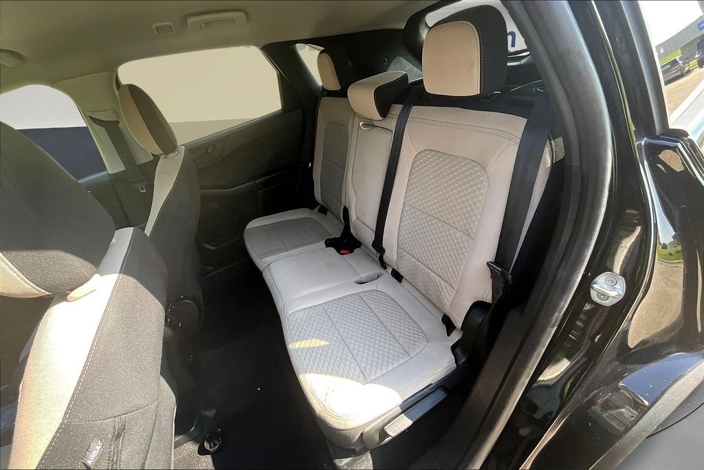 2022 Ford Escape SE photo 19