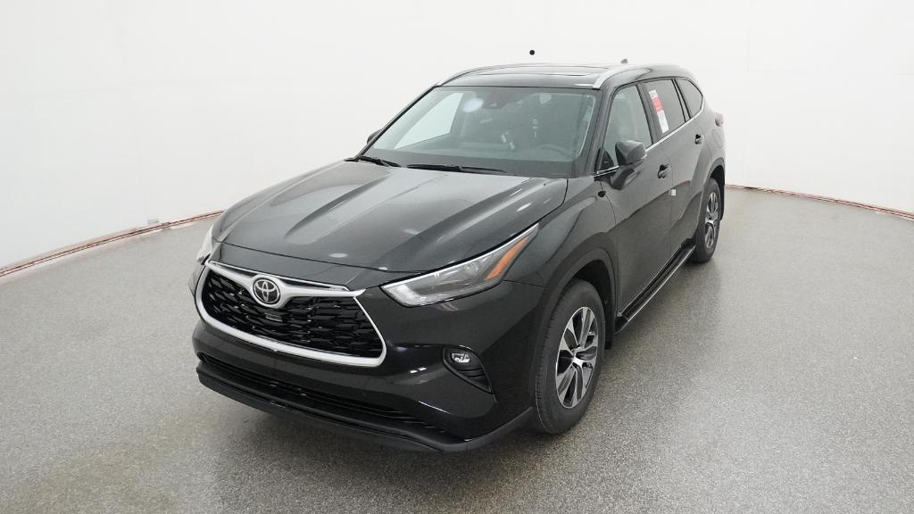 2026 Toyota Highlander XLE photo 4