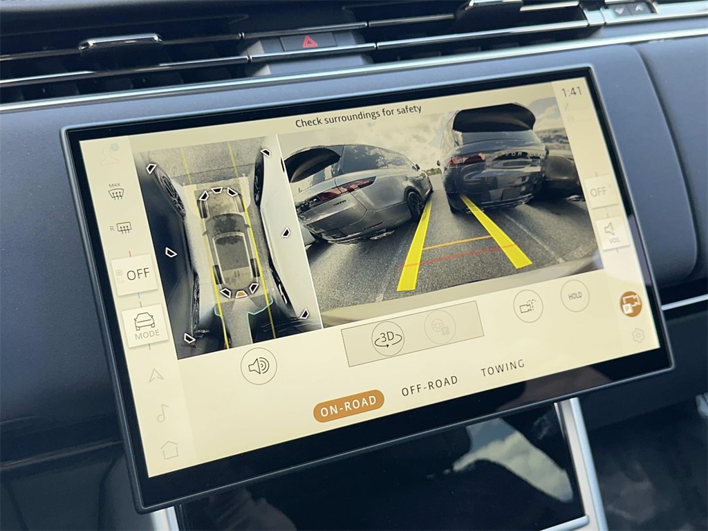 2025 Land Rover Range Rover SE photo 4