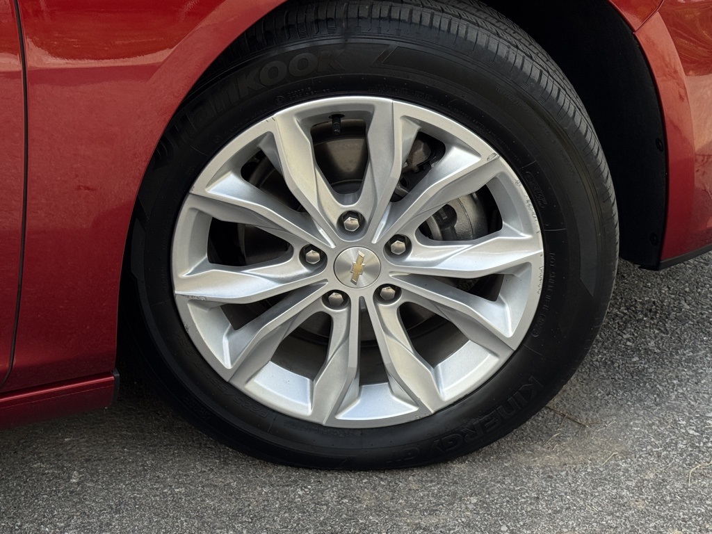 2024 Chevrolet Malibu 1LT photo 9
