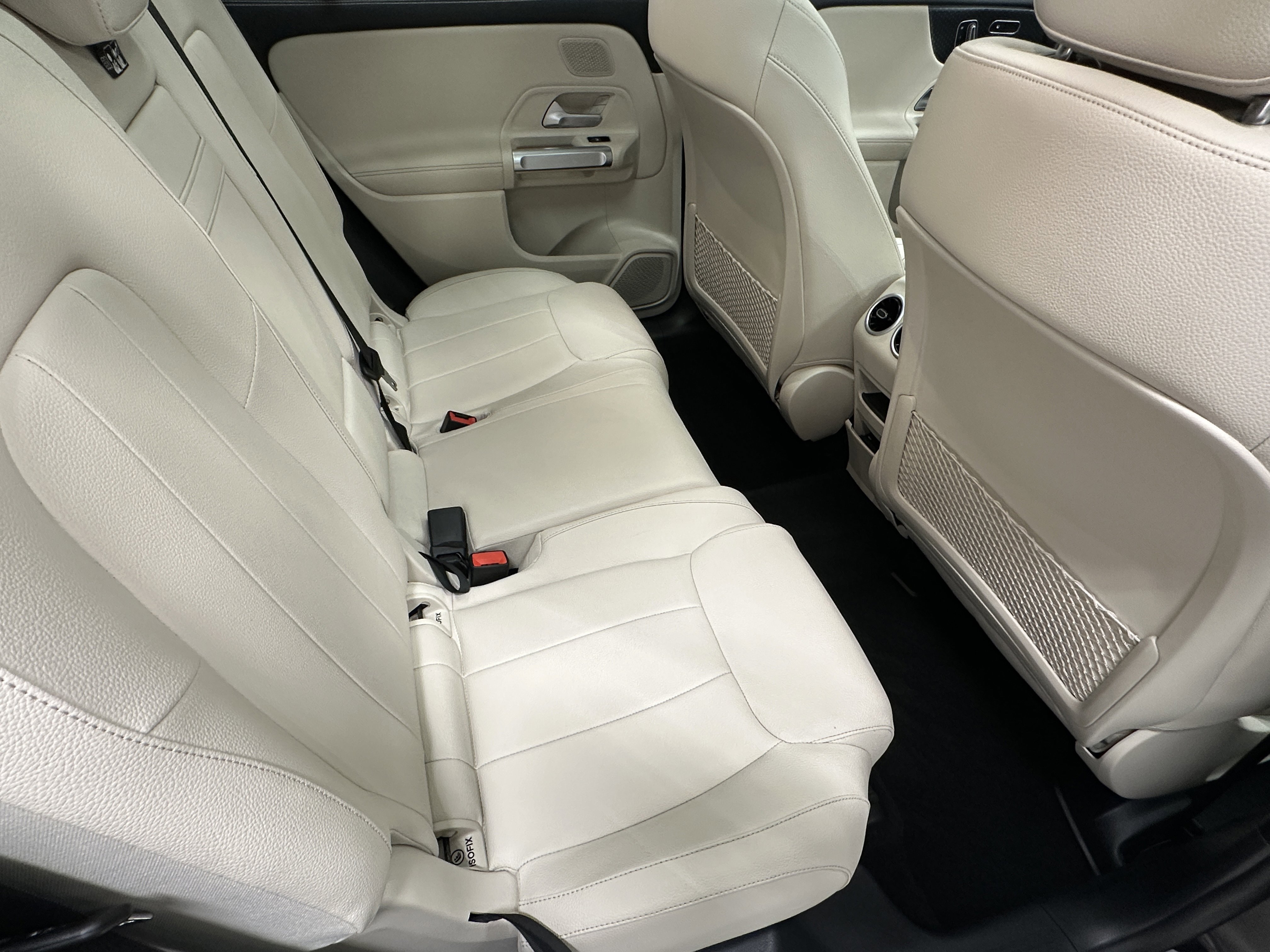 2024 Mercedes Benz GLB 250 photo 10