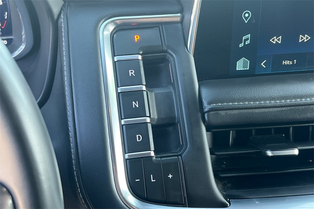 2023 Chevrolet Suburban LT photo 27