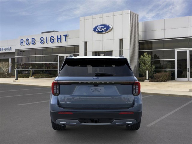 2026 Ford Explorer photo 4
