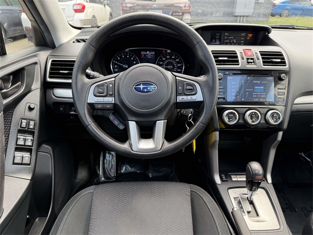 2018 Subaru Forester 2.5i Premium photo 17