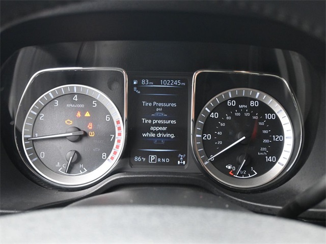 2017 Nissan Titan SV photo 23