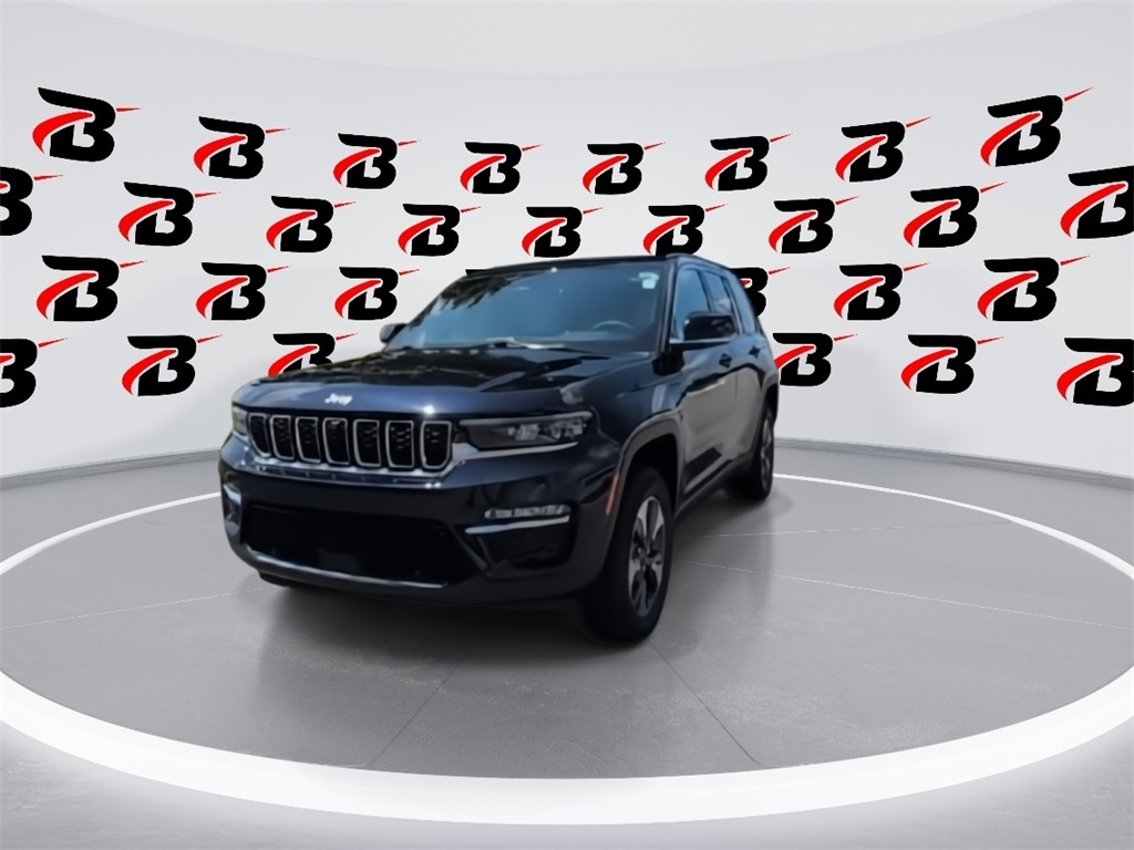 2024 Jeep Cherokee Limited 4xe photo 2