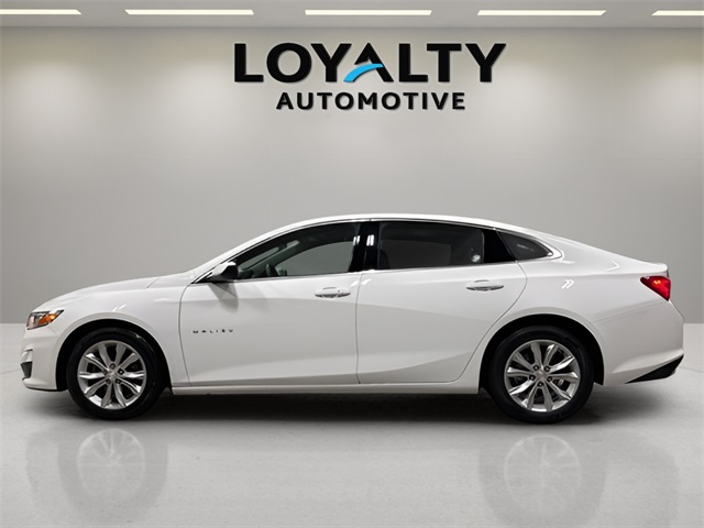 2024 Chevrolet Malibu 1LT photo 2