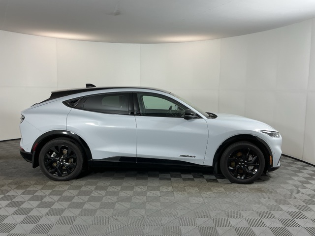 2023 Ford Mustang Mach-E Premium photo 4