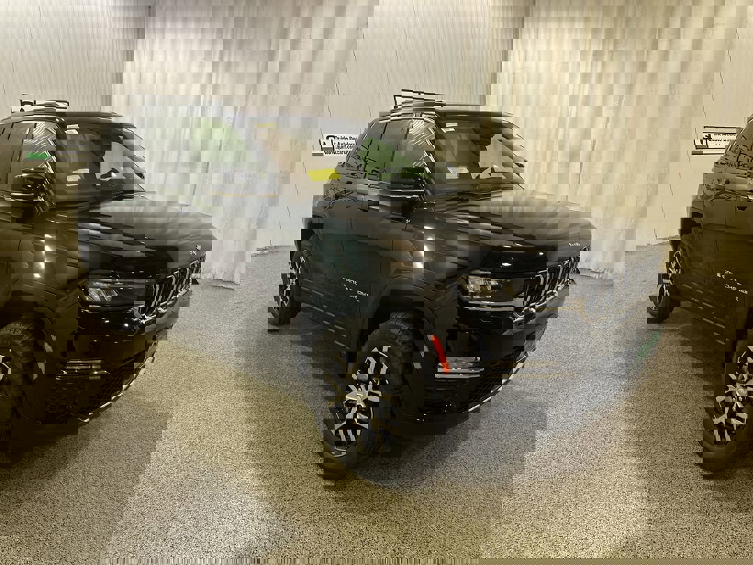 2025 Jeep Grand Cherokee Limited's photo