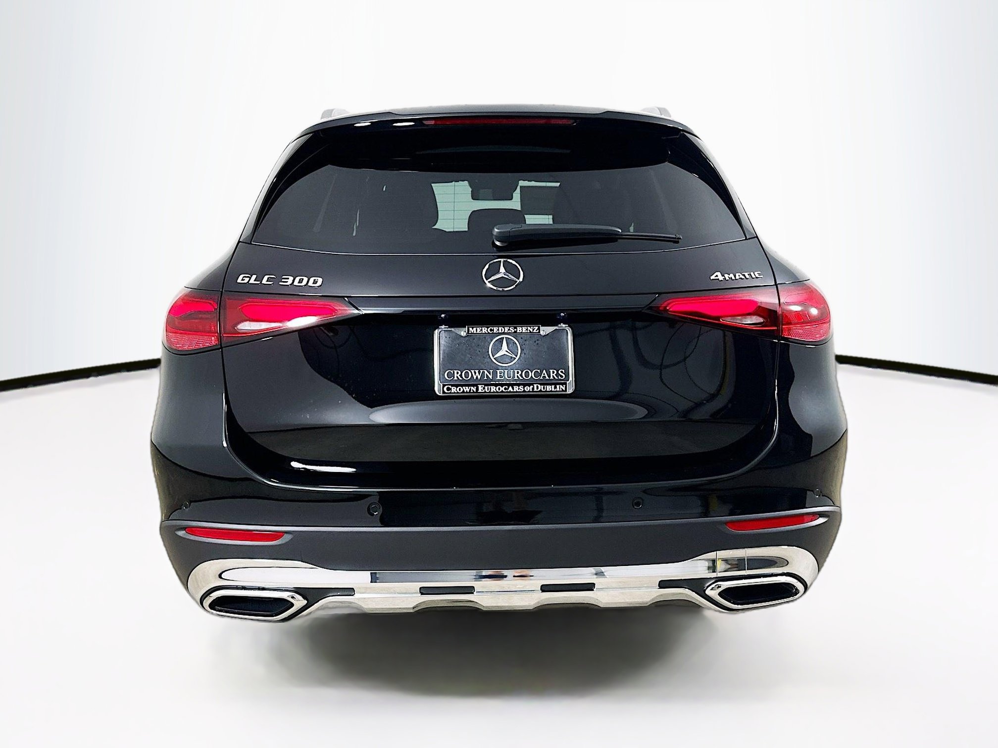 2025 Mercedes Benz GLC 300 4MATIC photo 4