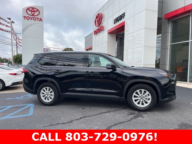 2024 Toyota Highlander Hybrid XLE photo 2