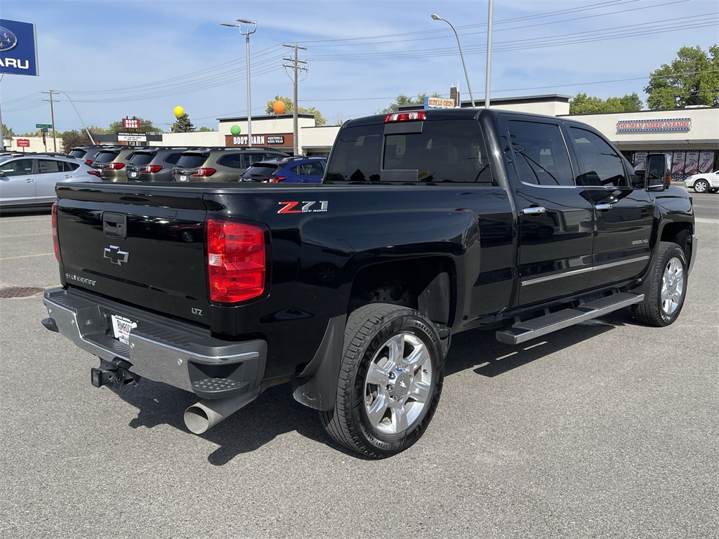 2019 Chevrolet Silverado 2500HD LTZ photo 4