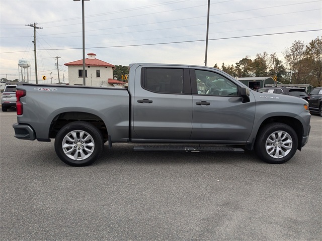 2021 Chevrolet Silverado 1500 Custom photo 2